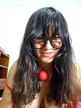 دردشة Kitty_Kalifa الجنسية المباشرة