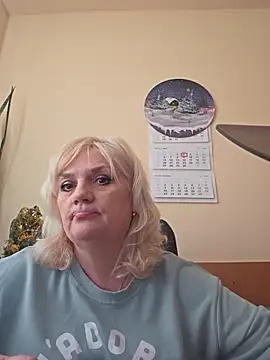 AliceStar333: онлайн-секс-чат