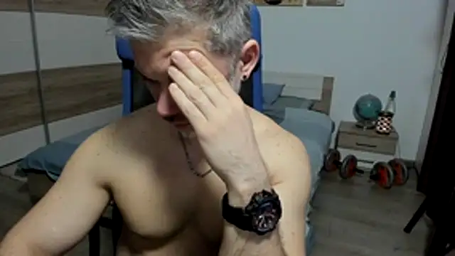 Show modela RobbyShawz na web-kameri