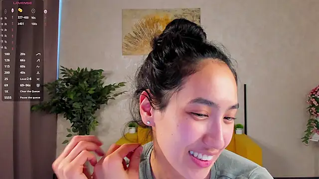 FlirtyAuraのライブXXXチャット