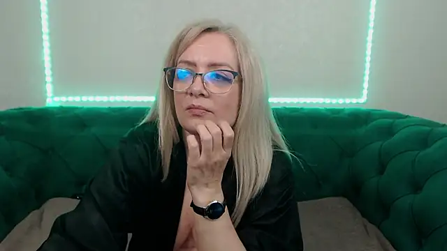 IvanaCharm Chat XXX live