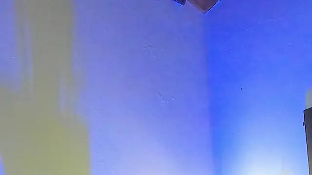 TonyPetrovjs 在線直播表演