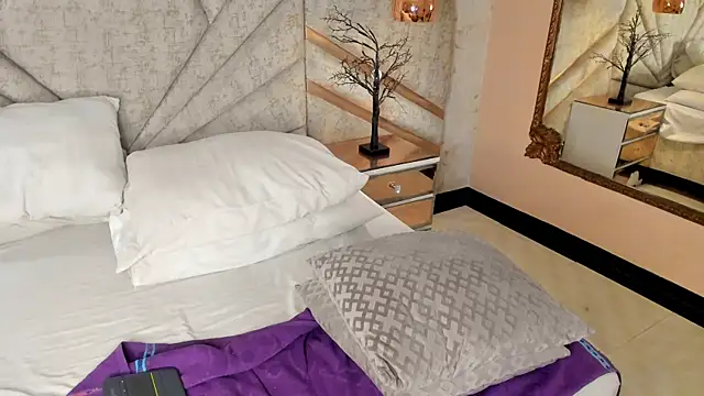 Онлайн чат XXX EmeelyMuller