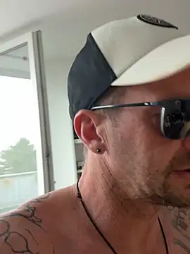 stefhart: διαδικτυακό σόου στην κάμερα