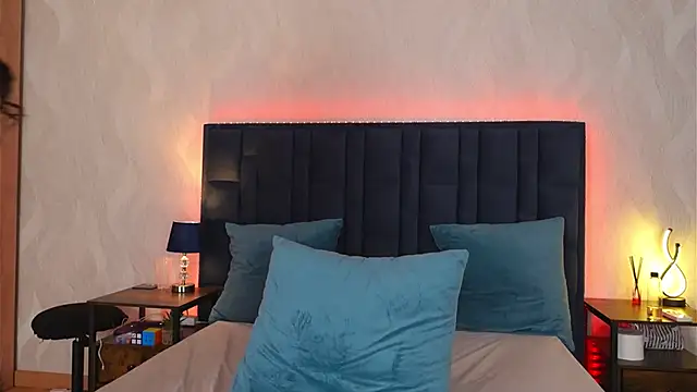 XXX chat uživo modela LucyDeLuca