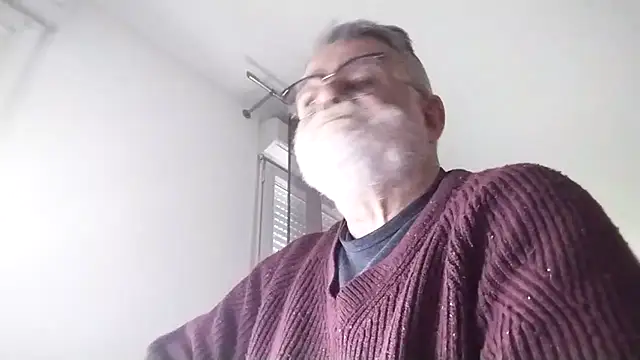 oura: διαδικτυακό σόου στην κάμερα