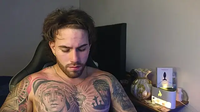 Ades_Lowe Webcam show