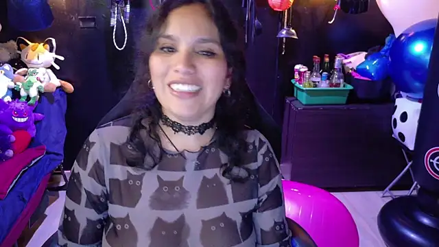 kureiji_hentaii Adlı Modelin Web Kamerası Şovu