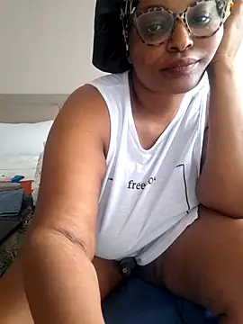 Goddess_of_Hearts' Live XXX Chat