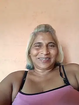 Chat XXX ao vivo de Goodgirlsue_77