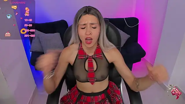 Chat +18 de emilly_smith_1 ao vivo