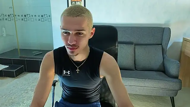 Chatroom XXX en direct de KaydenDrew