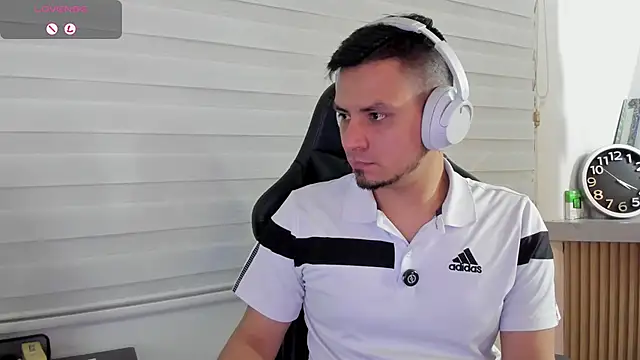 Онлайн чат XXX Rick_Adams