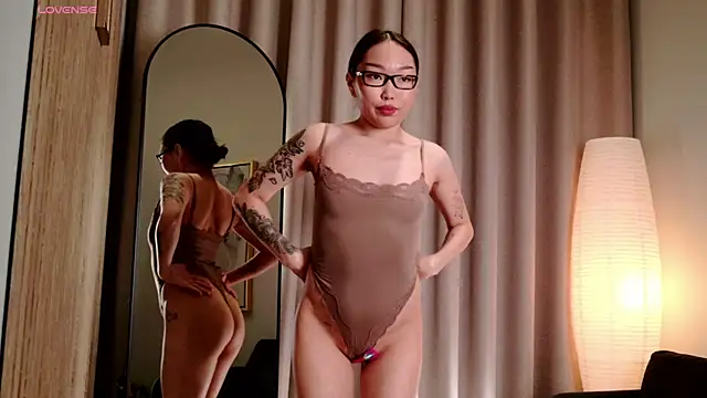 แชท XXX สดของ AdriaNochi