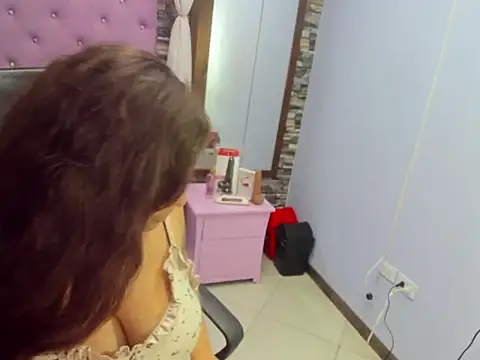 Sarah_Boobs_'s Live XXX Chat