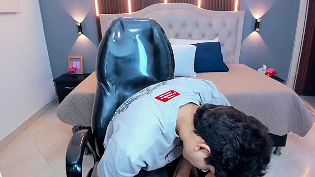 Tommy18__'s Live XXX Chat