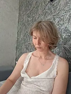 Chatroom XXX en direct de stellahere8