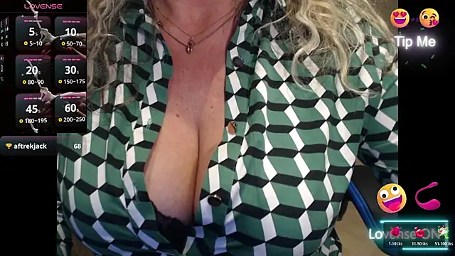 Chatroom XXX en direct de JenniLowen