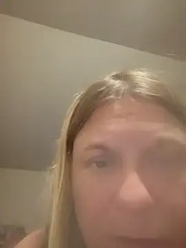 Chatroom XXX en direct de Playmate86