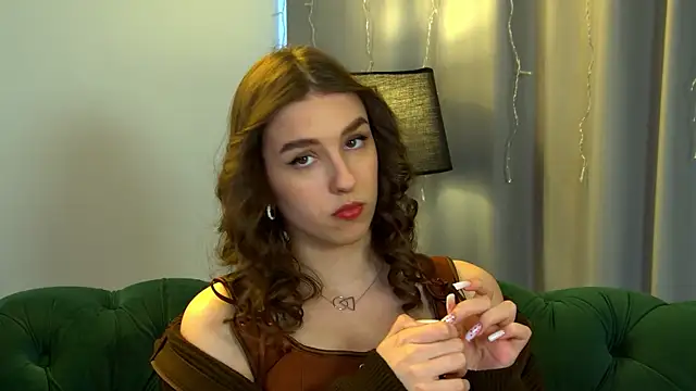 AliceAtkins: онлайн-секс-чат