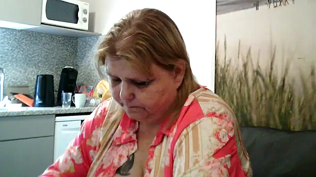 Sylviastar46 Live XXX-Chat