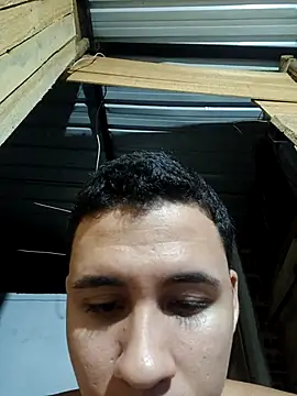 Emyli_Liamm élő XXX-chatje