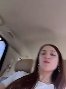 Chatroom XXX en direct de DollyTall