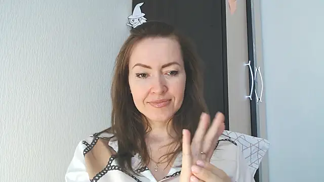 NicoleEunice87 Adlı Modelin Canlı XXX Sohbeti