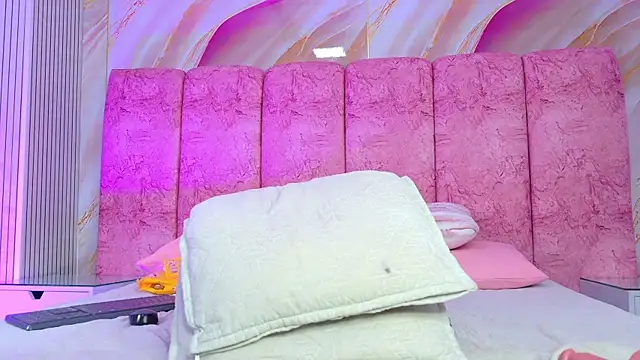 emmacurvy Chat XXX in diretta