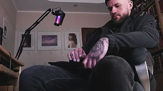 Živý XXX chat FindomJason