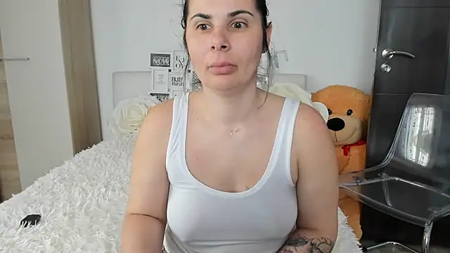 sweetemy4u's Webcam Show