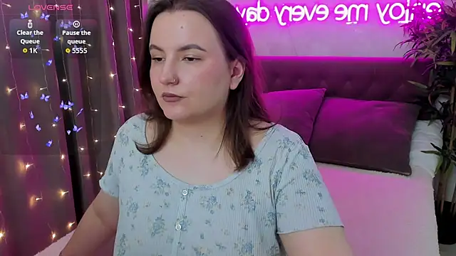 FeralPeach Chat XXX in diretta