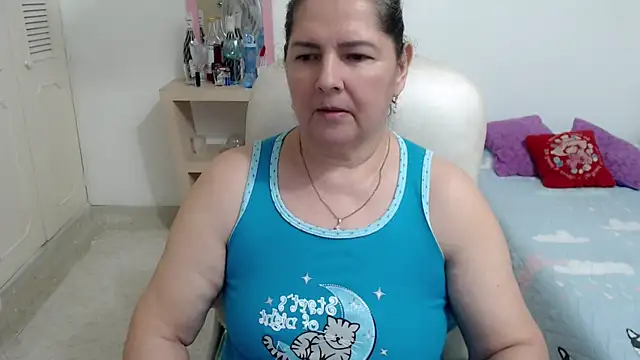 leonela_69's Live XXX Chat