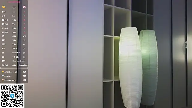 Quinavelle's Live XXX Chat