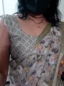 XXX chat uživo modela khushikhushi