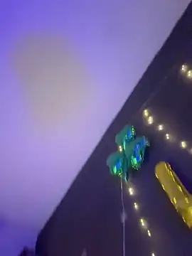 XXX chat uživo modela AlisonHoot69