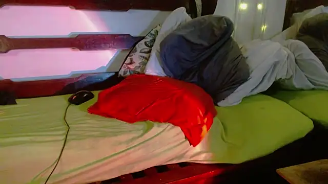 laye19 élő XXX-chatje