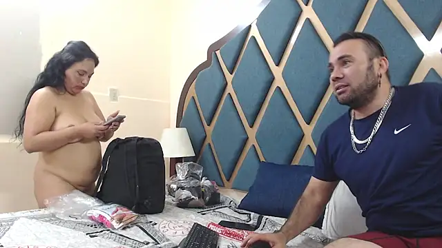 Pertunjukan Kamera Web Mariham-Murath