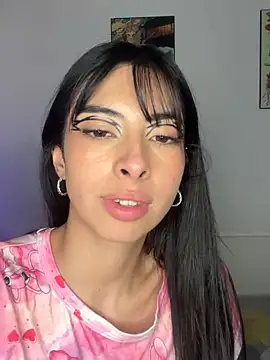 XXX chat uživo modela junorise23