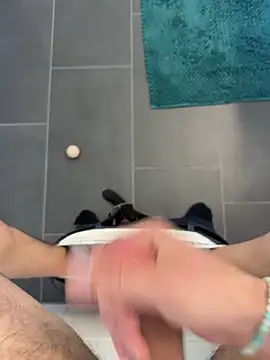 tony3729 Live XXX-Chat