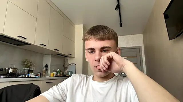 XXX chat uživo modela SoloFury