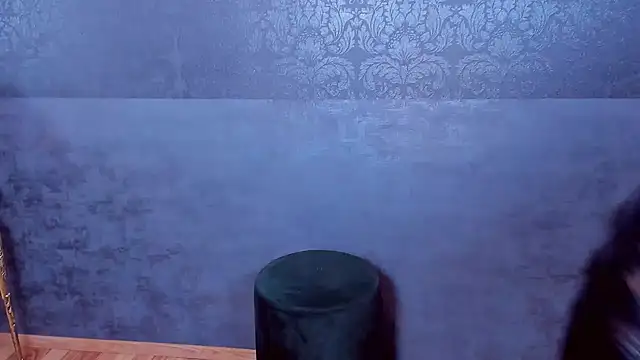 XXX chat uživo modela SelenaNoctis