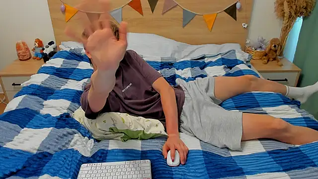 Fandi_777 Live XXX-chat