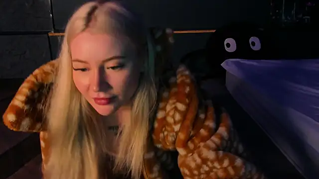 Chat +18 de Lillie_Berry ao vivo