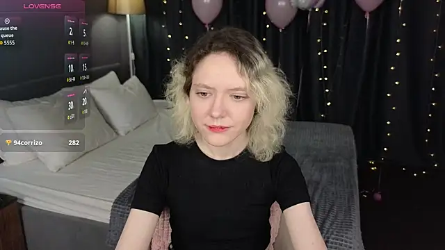 Show modela HottoKori na web-kameri