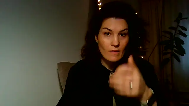 Ms-Lust1-: онлайн-секс-чат