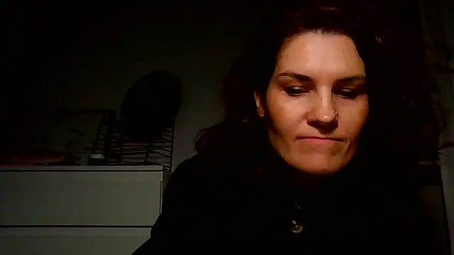 Ms-Lust1- élő XXX-chatje