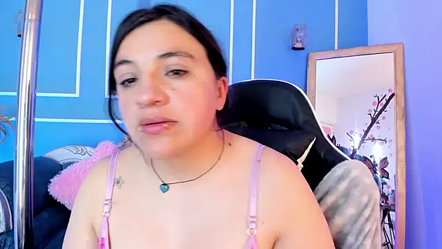 Živý XXX chat TaraTaylorr