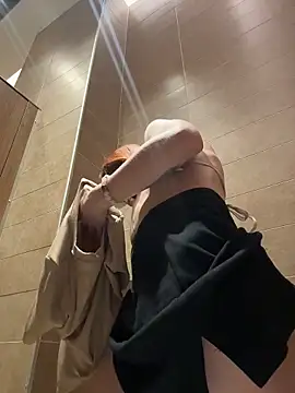 RosieSecret's Live XXX Chat