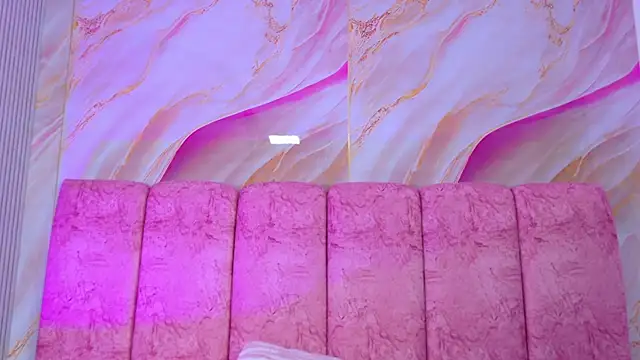 emmacurvy Chat XXX in diretta